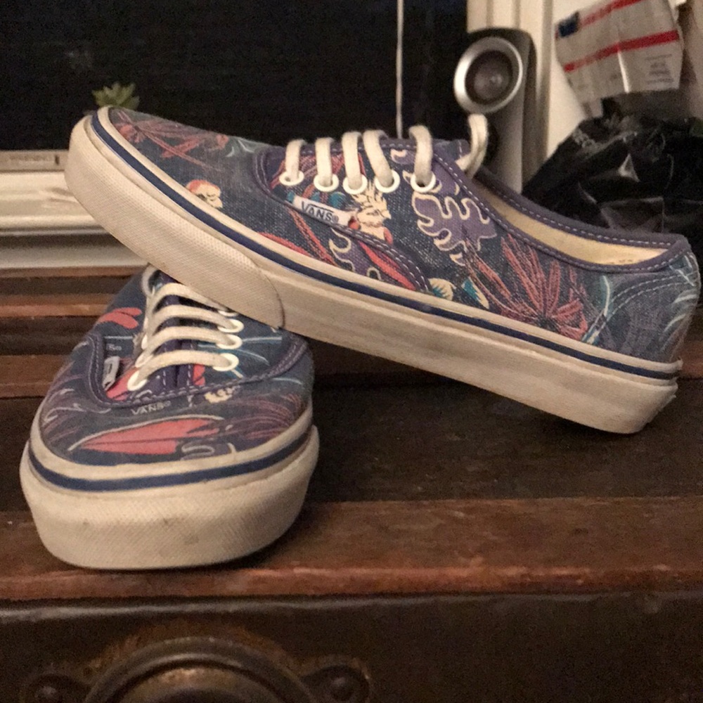 Tropical print Vans